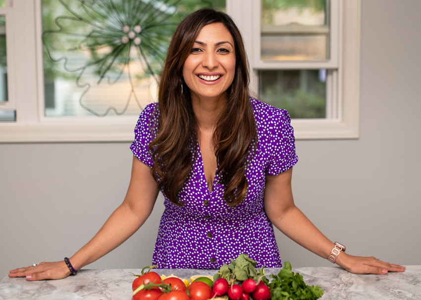 Women with vegetables 